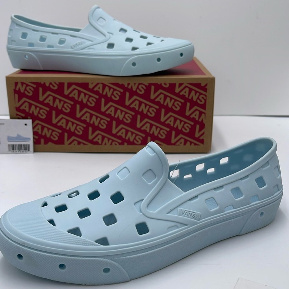Vans Men’s Slip-On Trk Delicate Blue
VN0A5HF8YRQ
Sneakerss - Picture 16 of 16